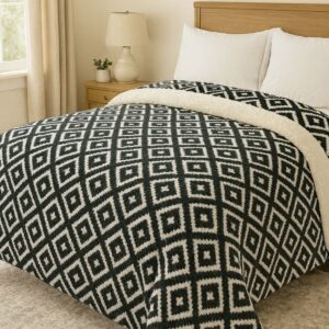 Honeycomb grey blanket